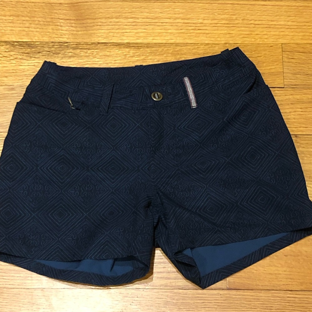 Sherpa Adventure Gear Women’s Hiking Shorts Size 2 Blue Geometric

9